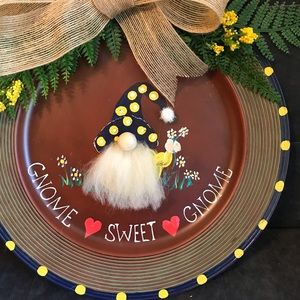 GNOME SWEET GNOME, charger plate decor